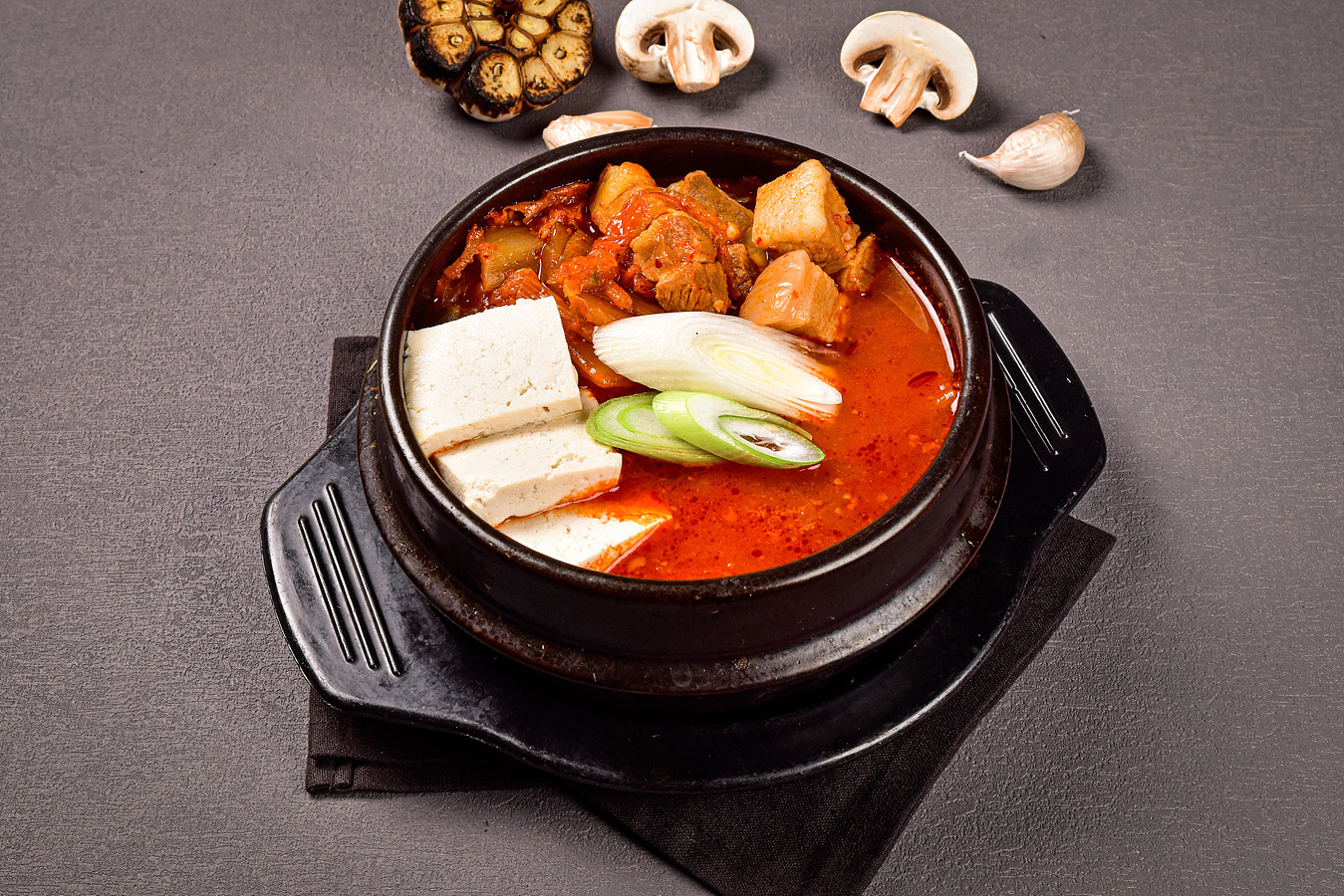 섬고짚 김치찌개